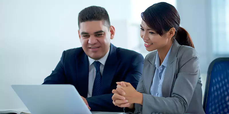 Why Partner with the Best TN Visa Consultants for Canadian Applicants for Laos?